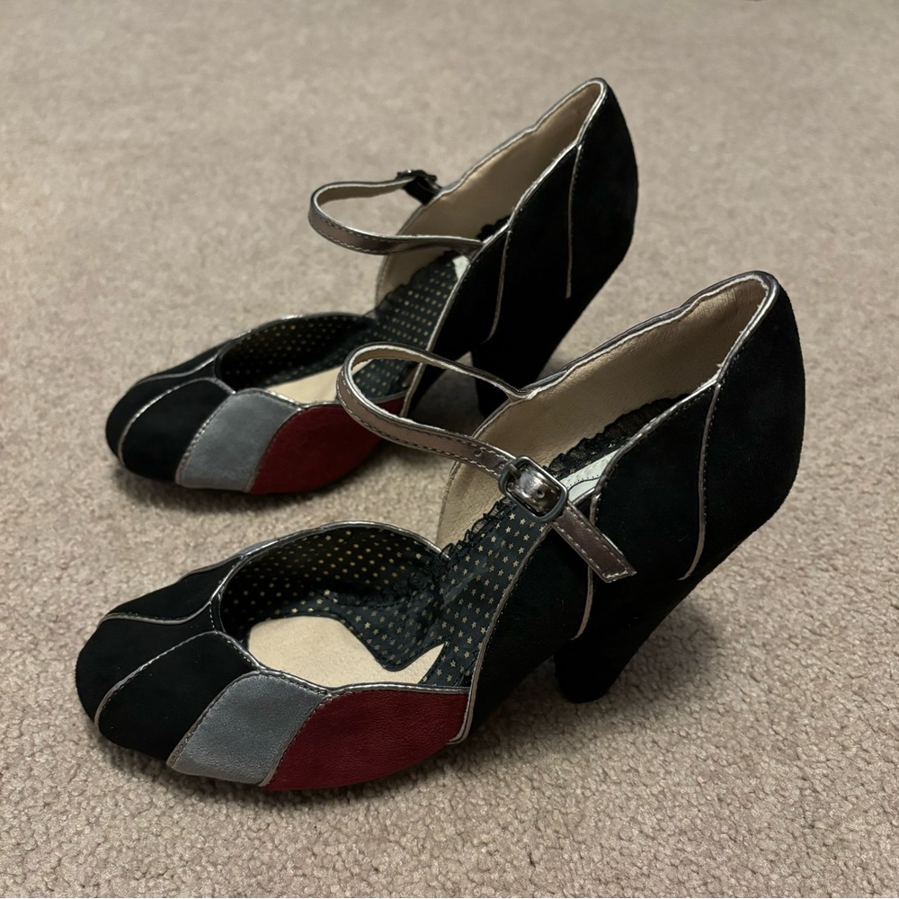 Bettie Page Vintage Inspired Heels Size 7